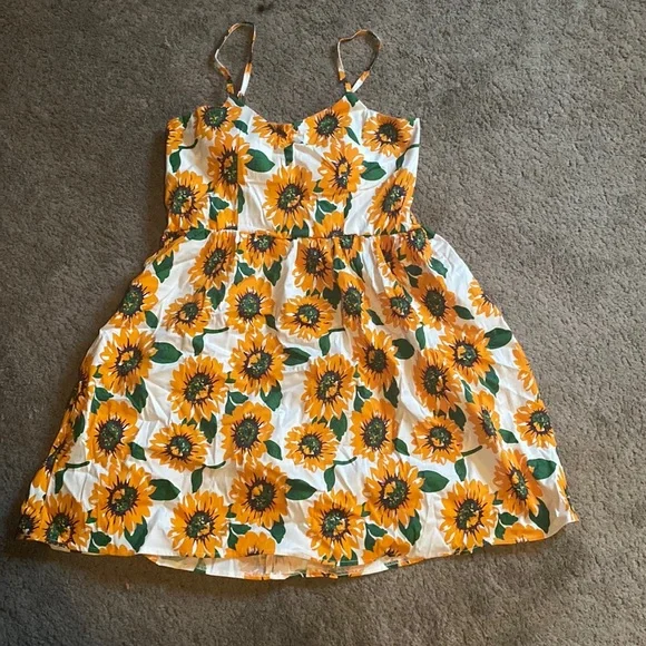 flowy sunflower dress Sunflower Organza Dress– Teuta Matoshi